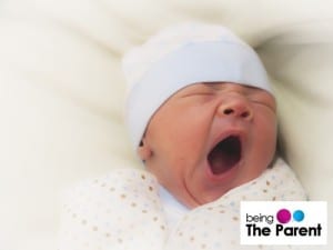 newborn-yawning
