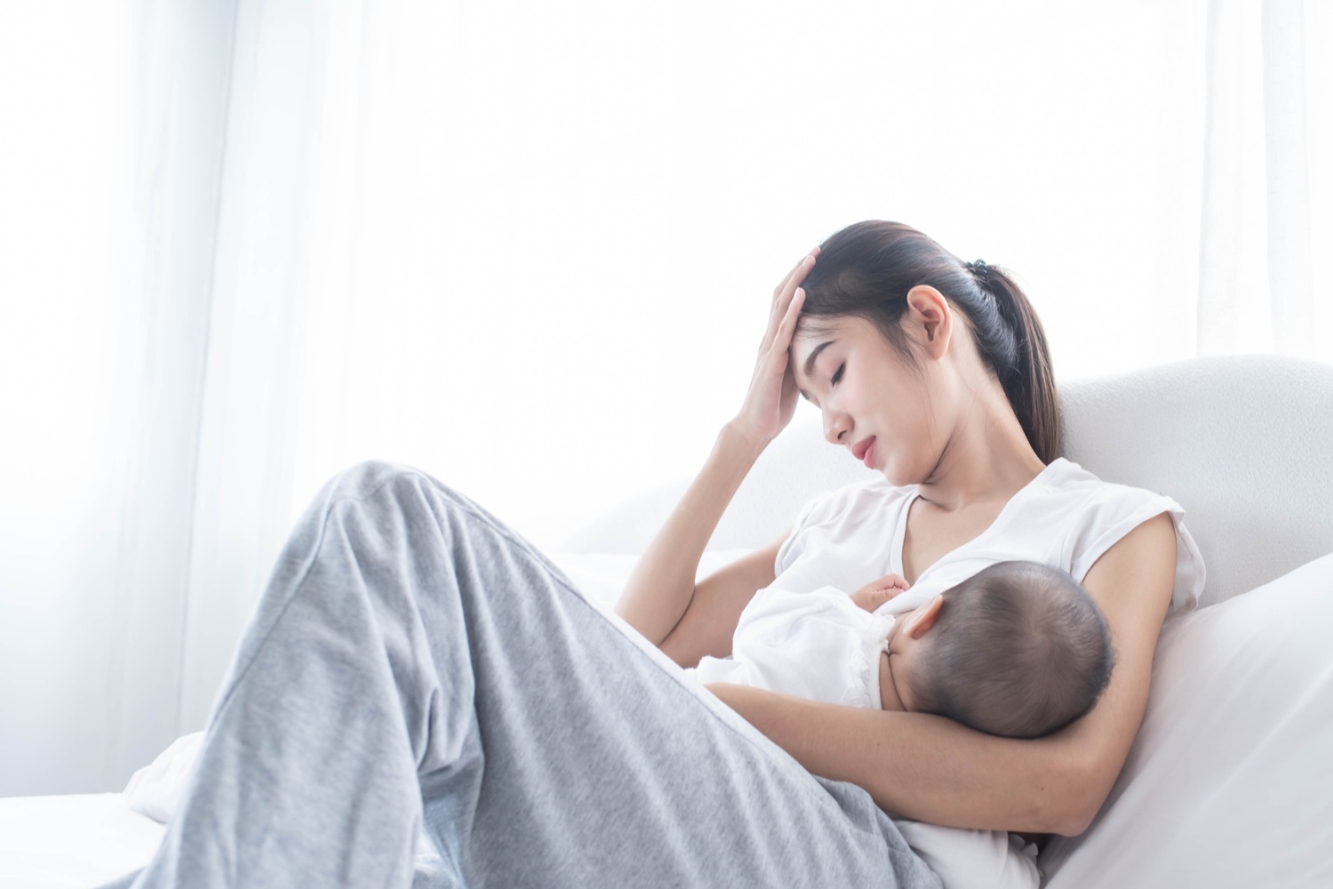 Problems You May Face While Breastfeeding Your Baby