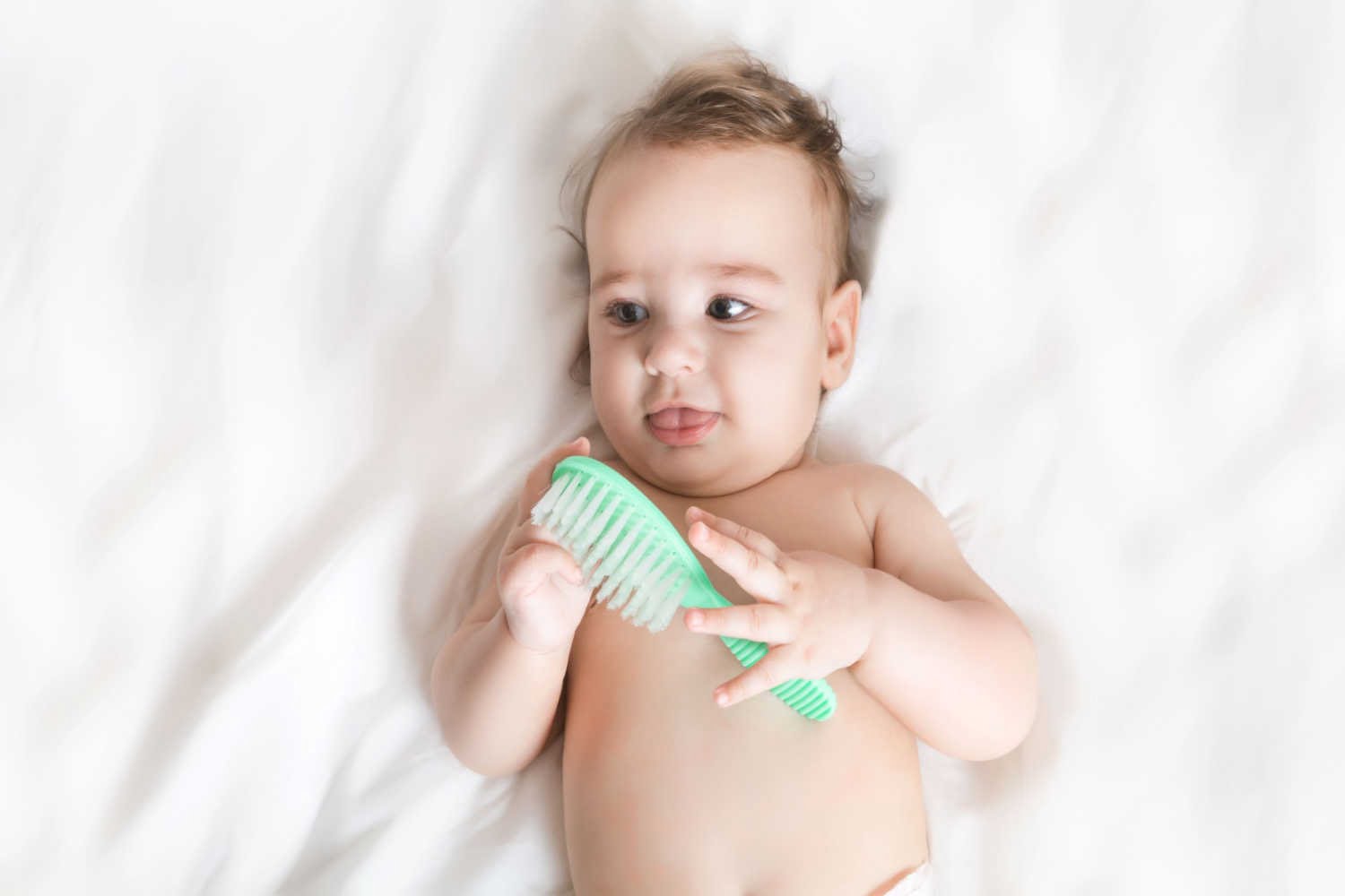 Combing Baby's Hair - When Should You Start & Tips - Being The Parent Combing Baby's Hair - When Should You Start & Tips - Being The Parent