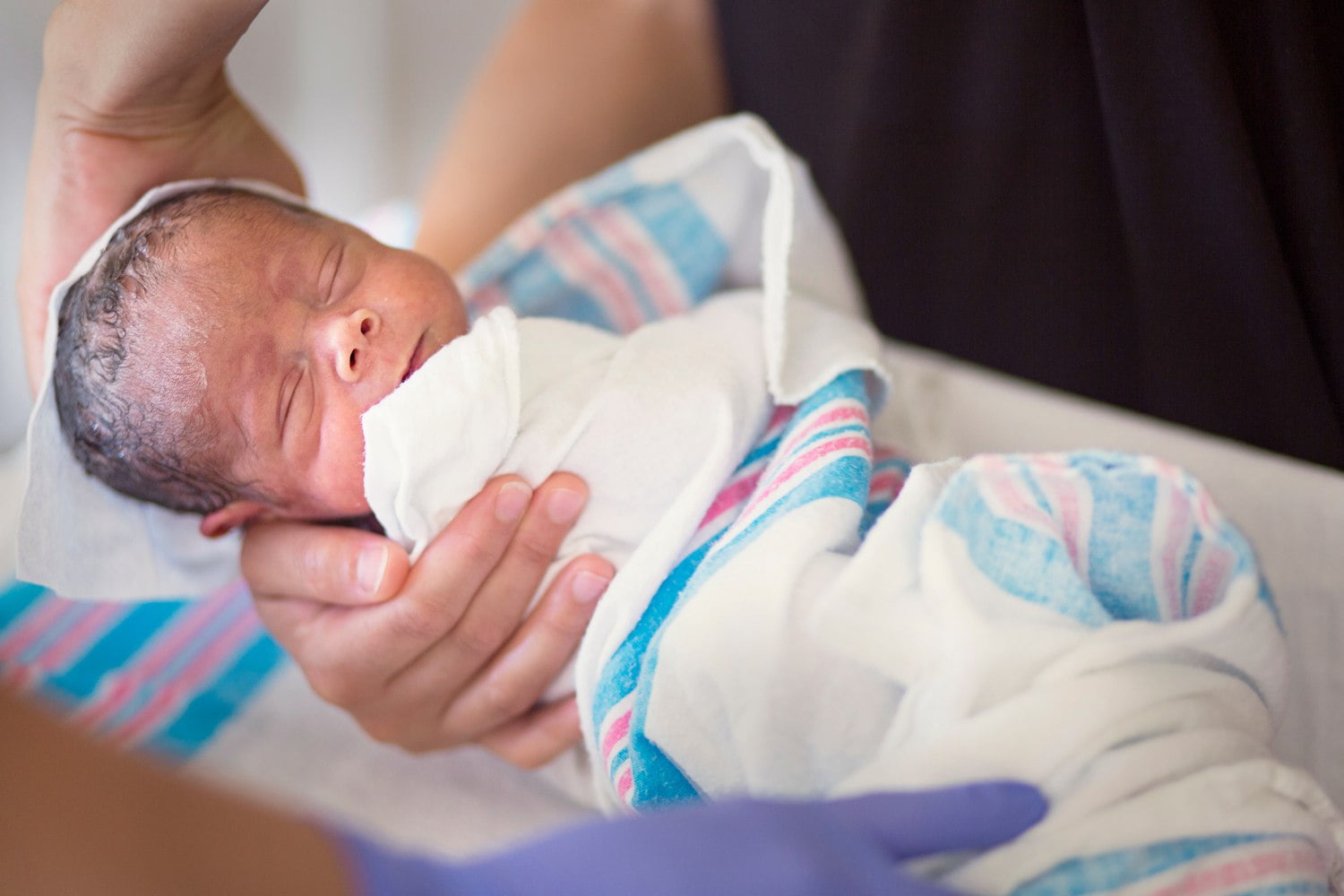 Early Challenges and Care For Premature Babies Being The Parent