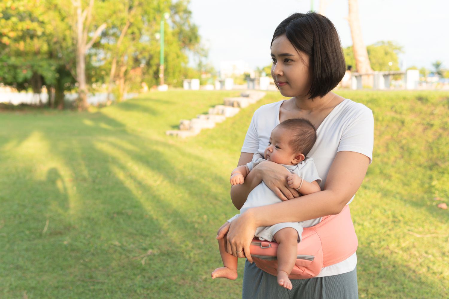 How to Hold a Newborn Baby Positions And Tips Being The Parent