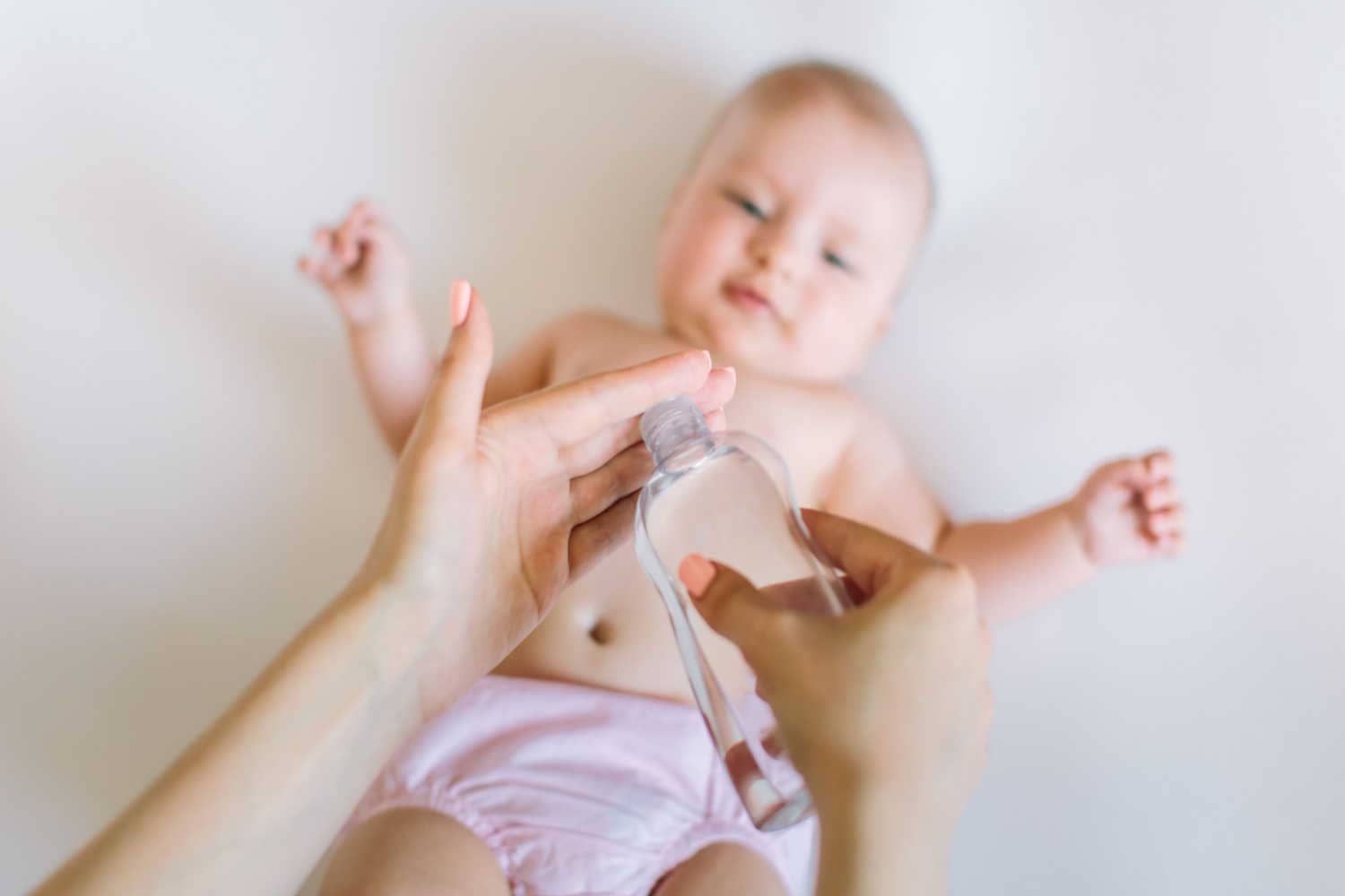 11 Benefits Of Using Almond Oil For Massaging Babies