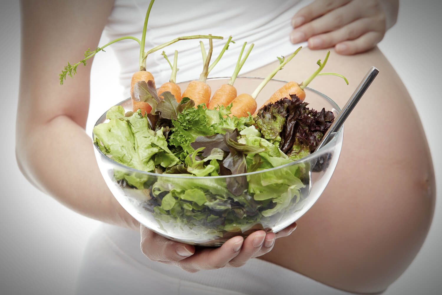 Nutritional Benefits of Eating Lettuce During Pregnancy