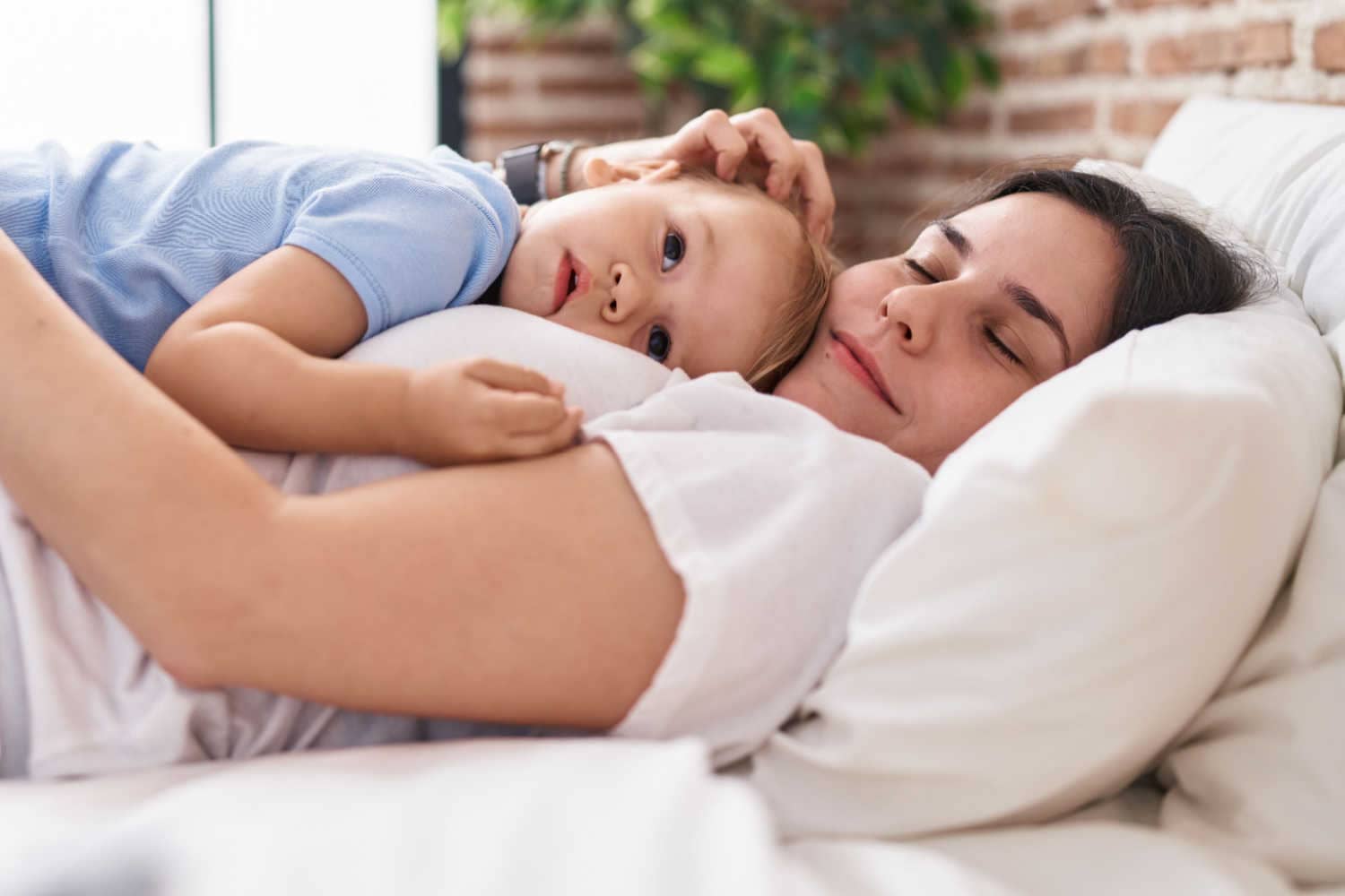Should You Breastfeed Your Baby To Sleep? Being The Parent