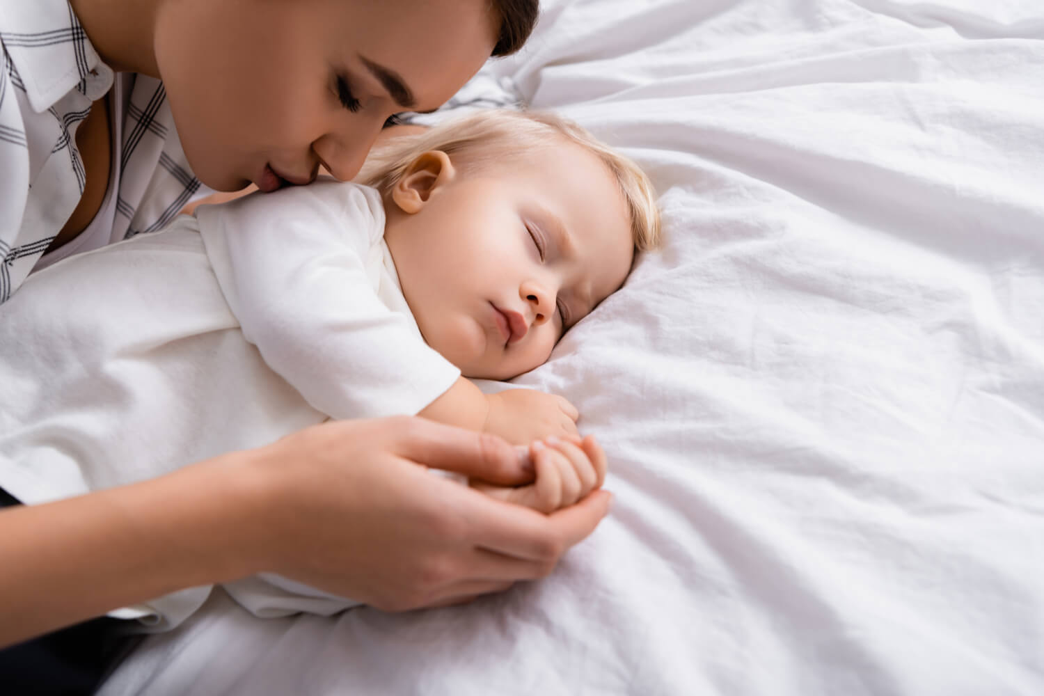 10 Ways to Increase Low Milk Supply In Breastfeeding Mothers