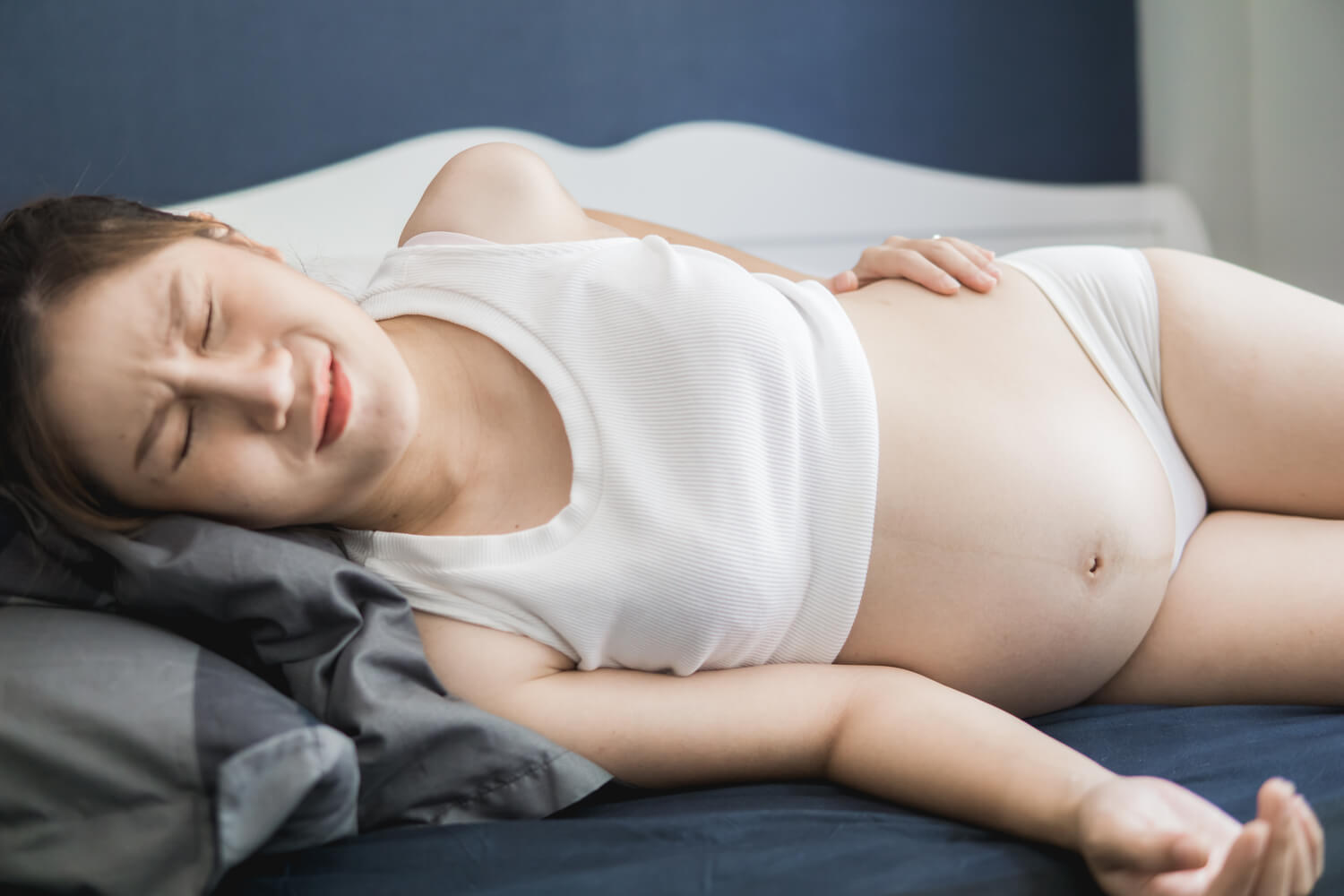 Sleeping Positions To Reduce Back Pain During Pregnancy