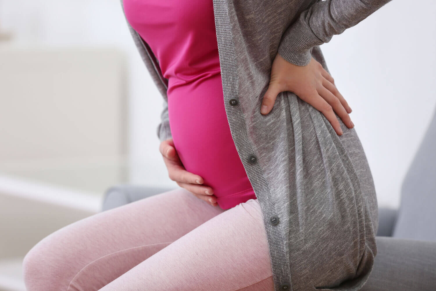 pregnant women having cramps