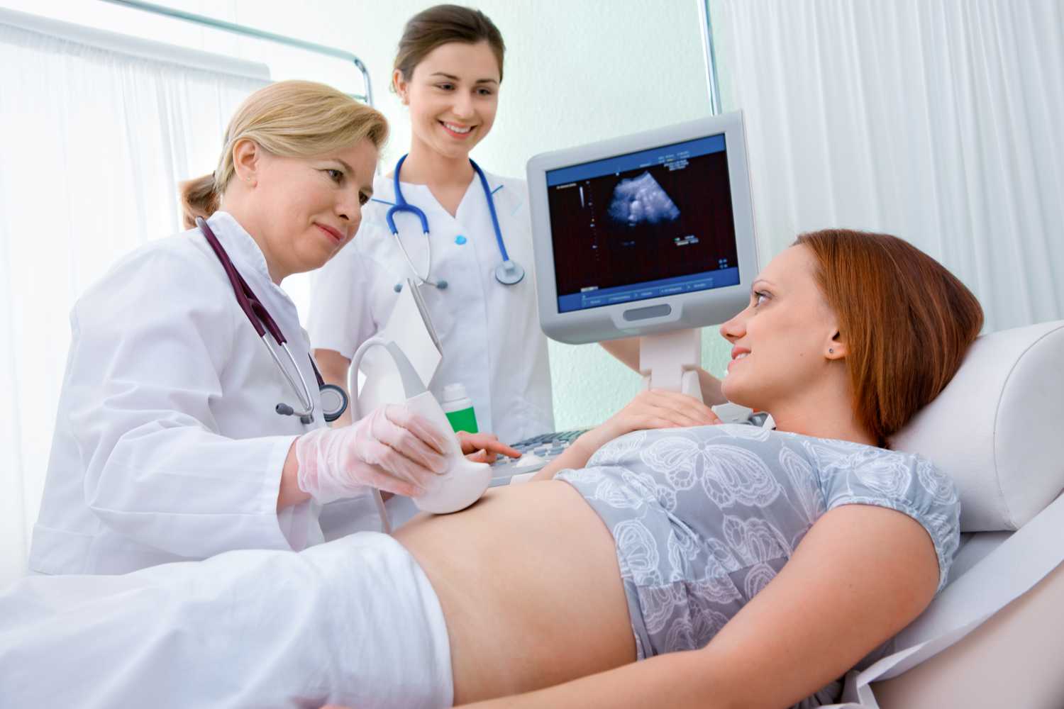 pregnant women ultra sound