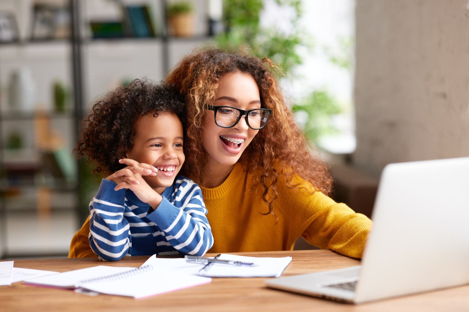 Ways of preparing the first child for a new baby