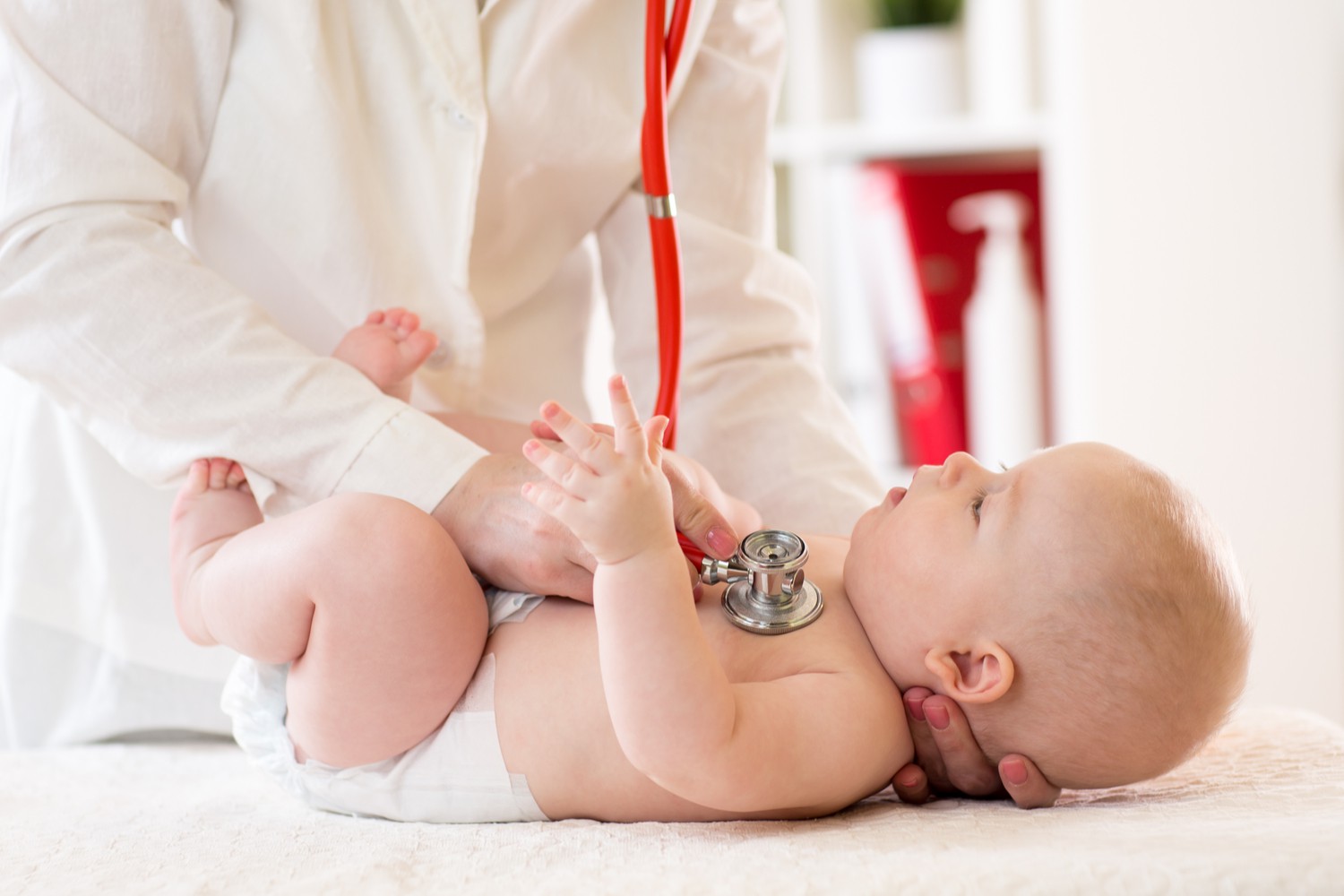 Startle Reflex or Moro Reflex in Newborns Causes And Treatment