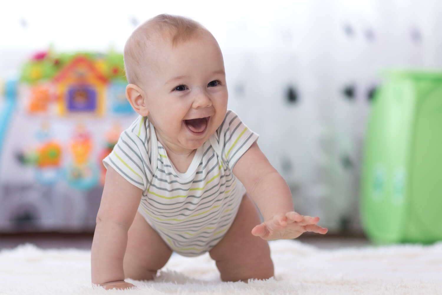 Baby movement milestones - crawling