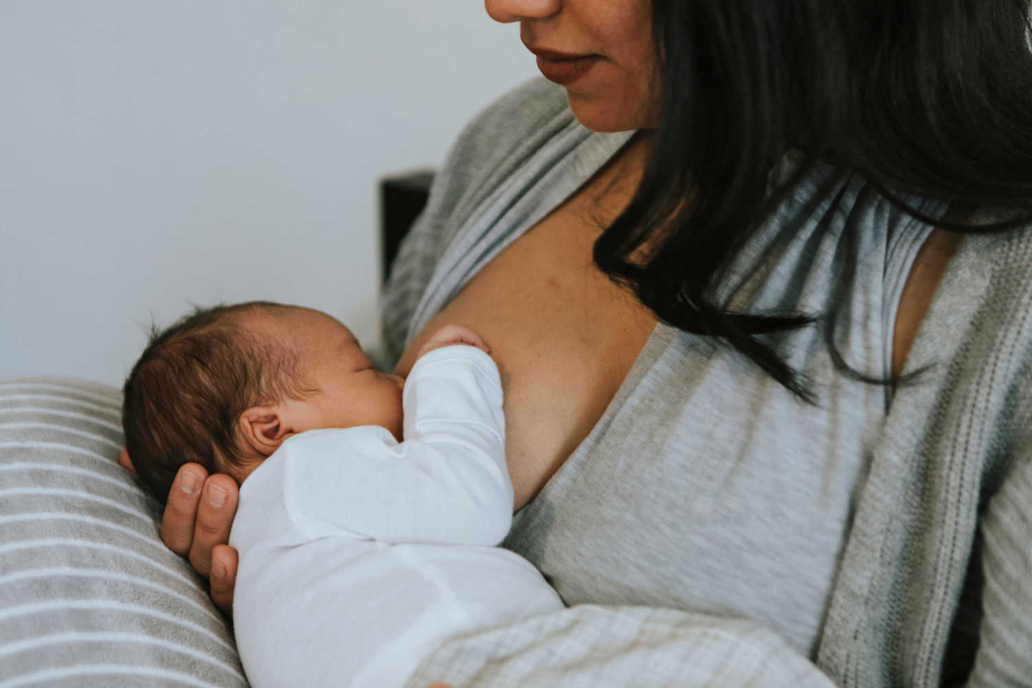 Milk Blisters During Breastfeeding – Causes, Symptoms, Diagnosis and Treatment