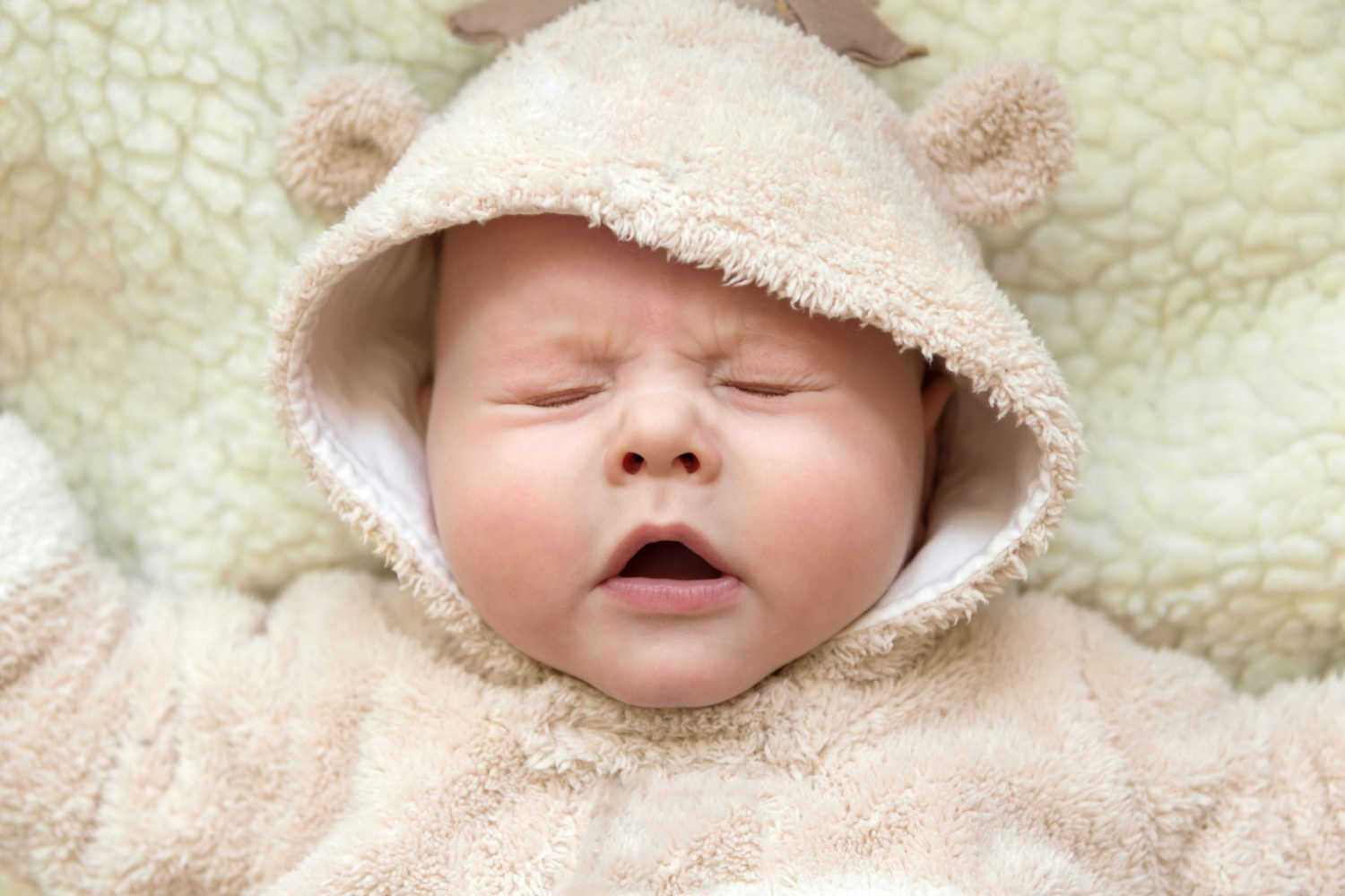 Baby Sneezing – Causes, Symptoms and Prevention