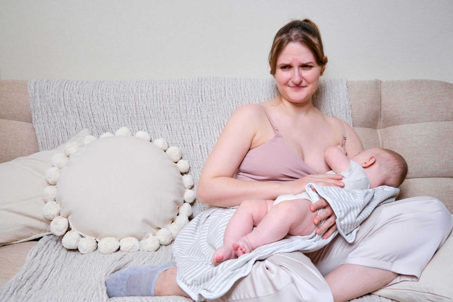 Dysphoric Milk Ejection Reflex in Breastfeeding Moms – Causes, Symptoms, Diagnosis and Treatment