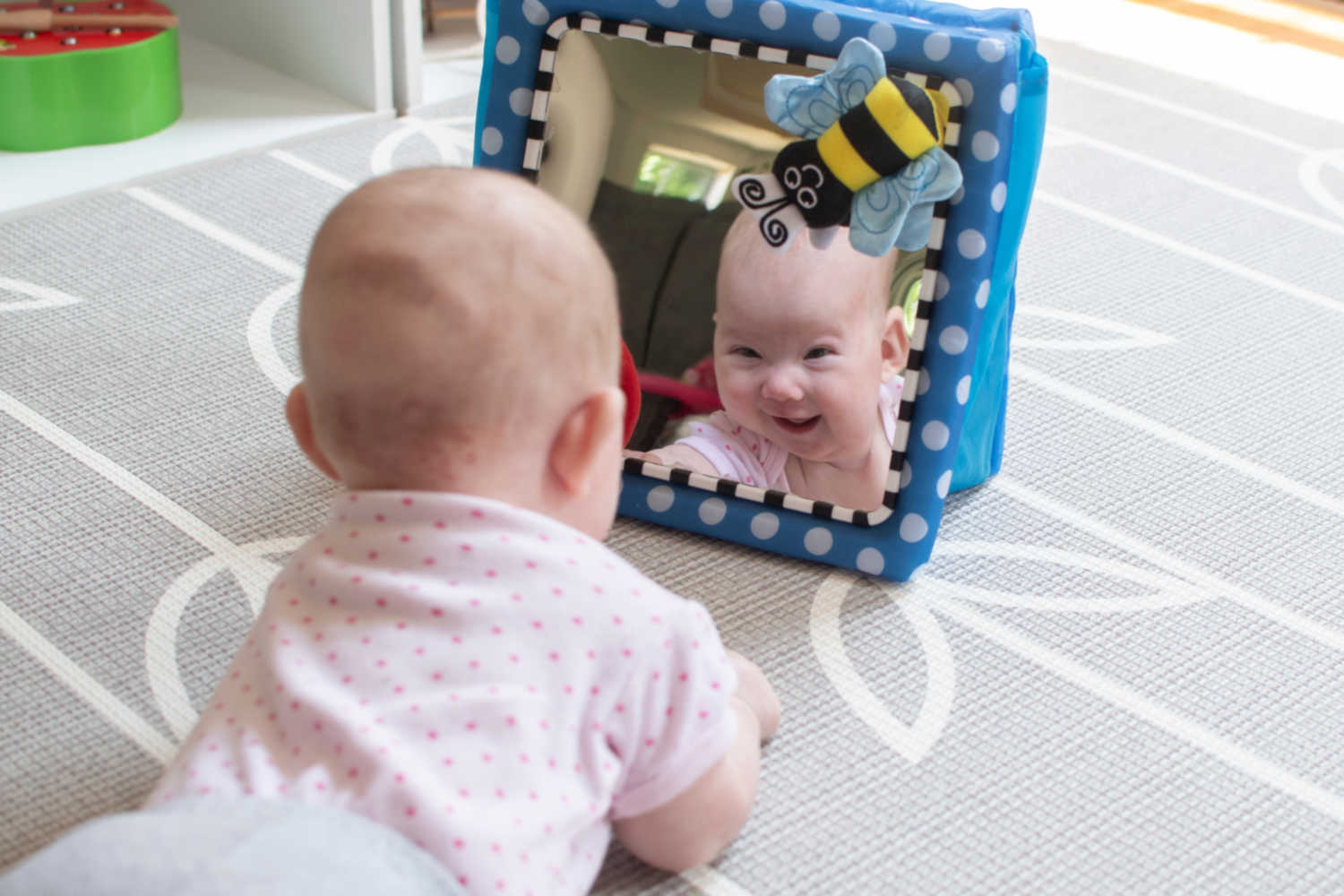 Why is Mirror Play Important For Babies? Being The Parent
