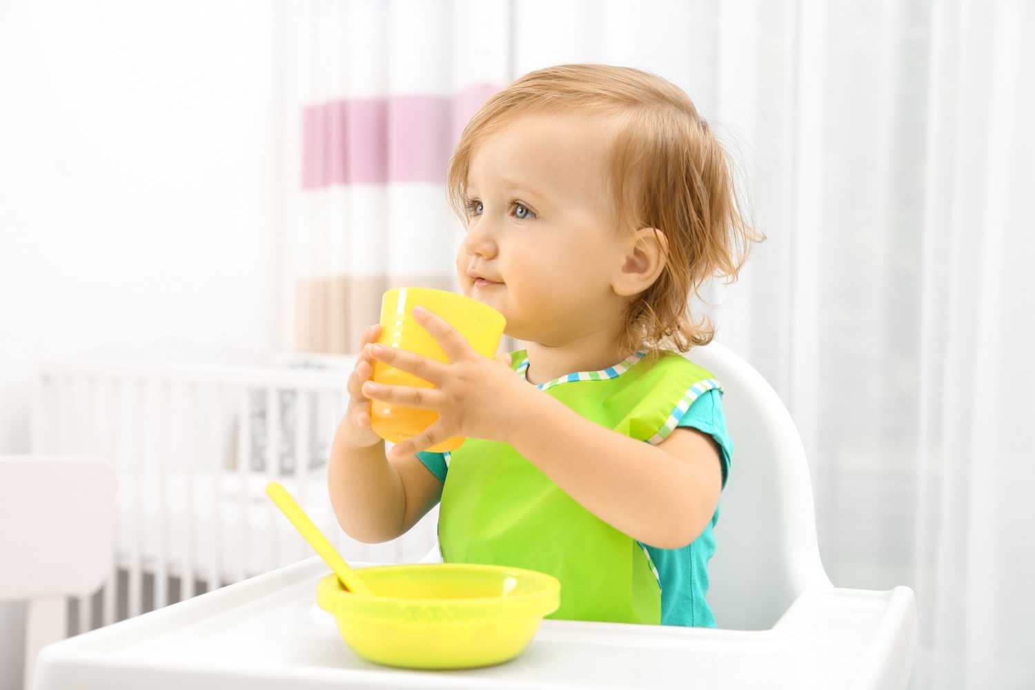 When Do Babies Drink From an Open Cup?