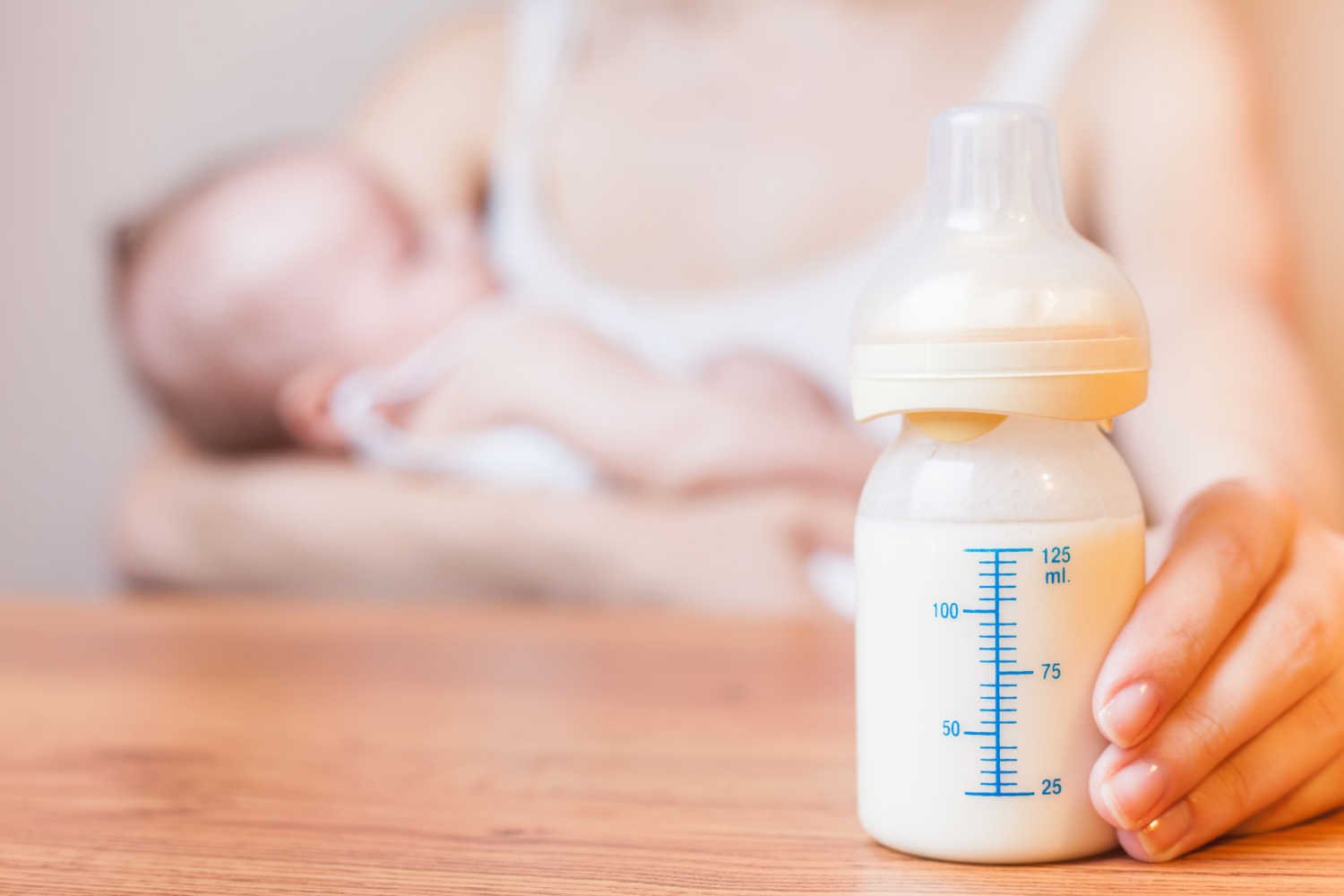 breastmilk vs formula milk
