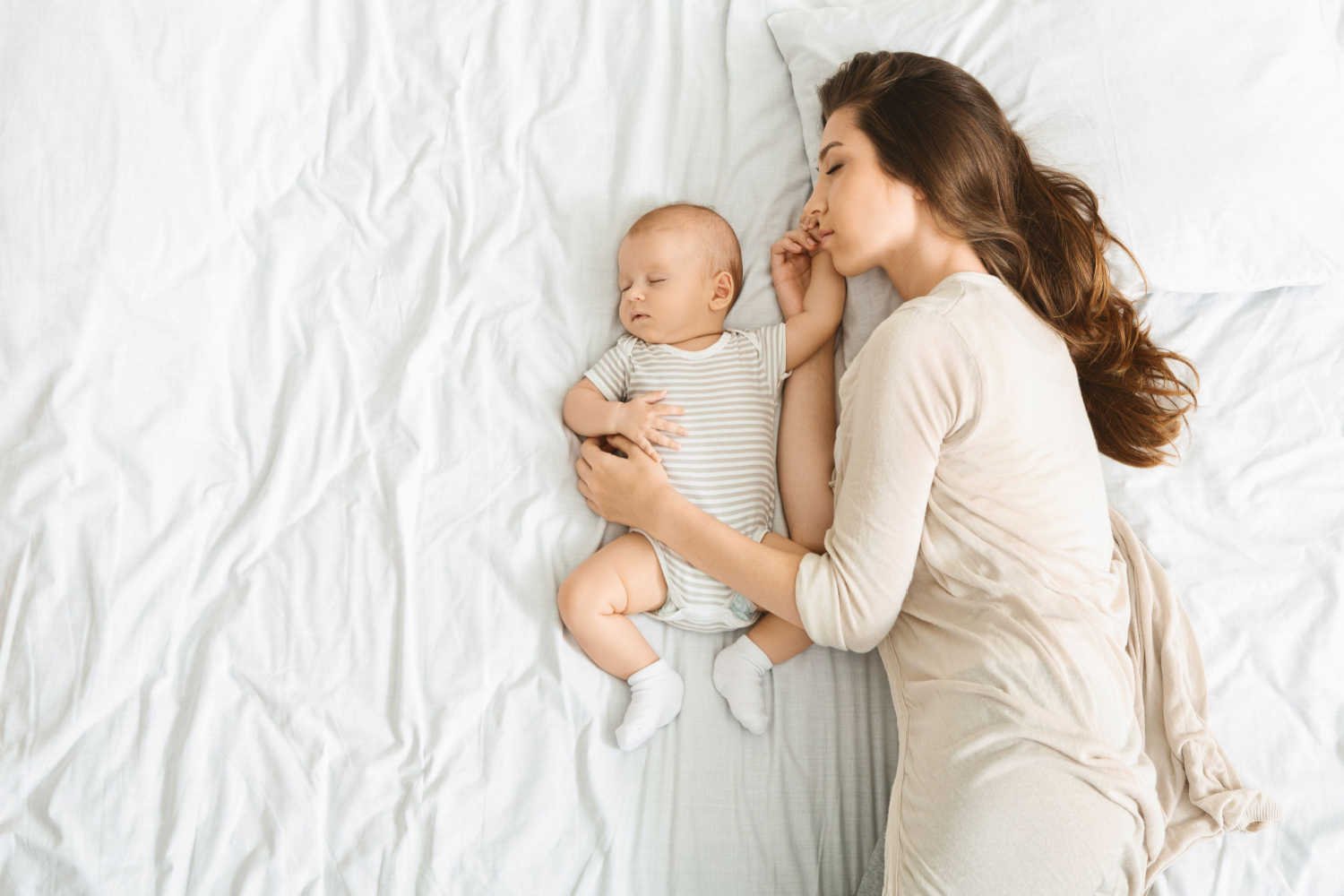 When and How to Stop CoSleeping With Your Baby? Being The Parent