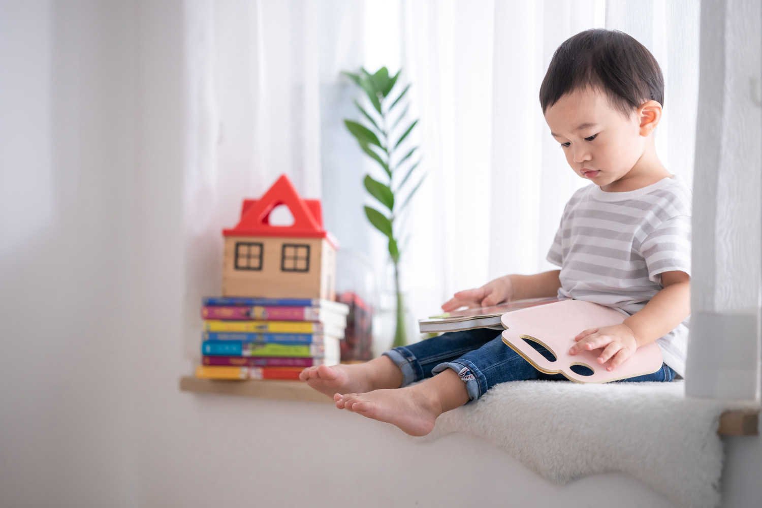 Benefits of Board Books For Babies