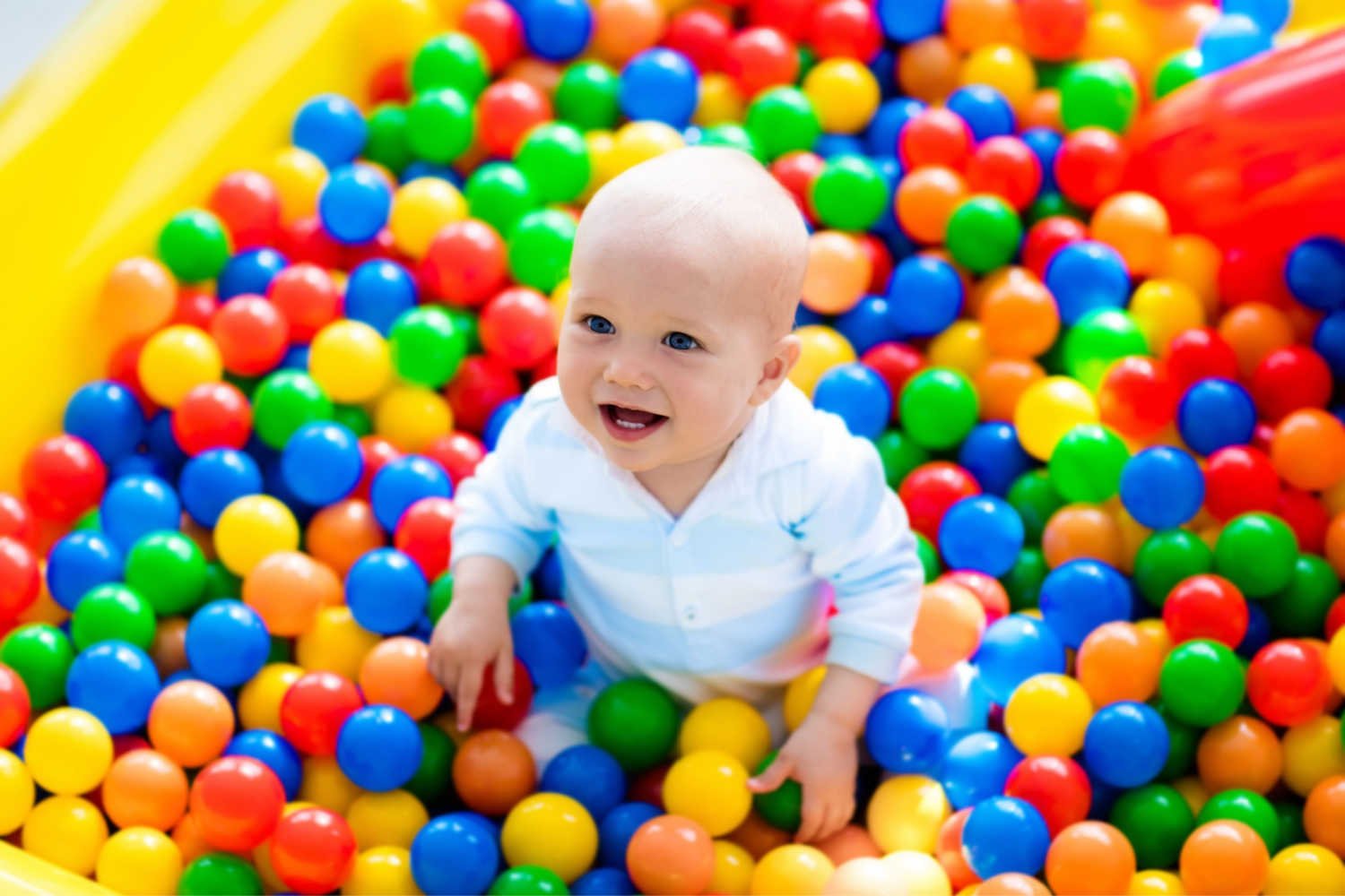 Ball Pit Balls For Babies – How it Helps in Baby’s Development