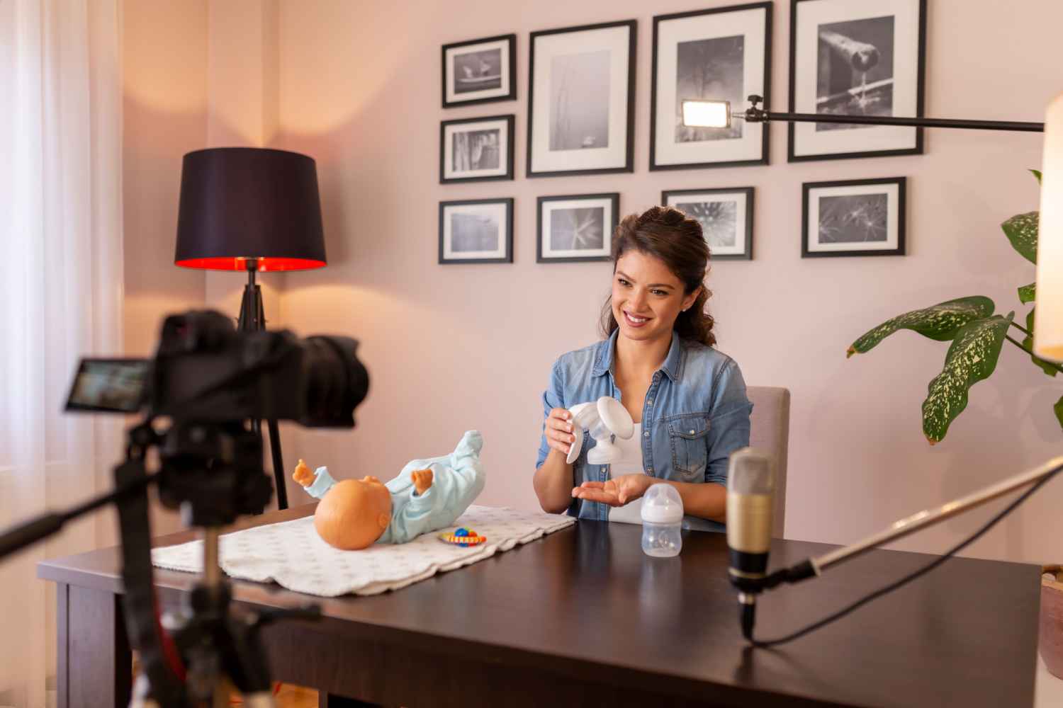 lactation expert explaining how to breastfeed