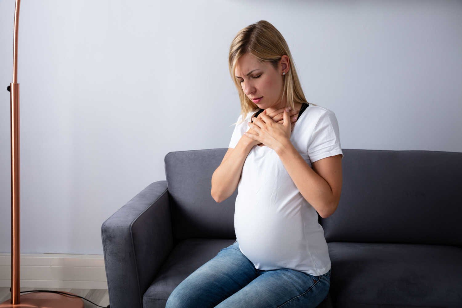 Heartburn During Pregnancy – Causes, Symptoms and Preventive Measures
