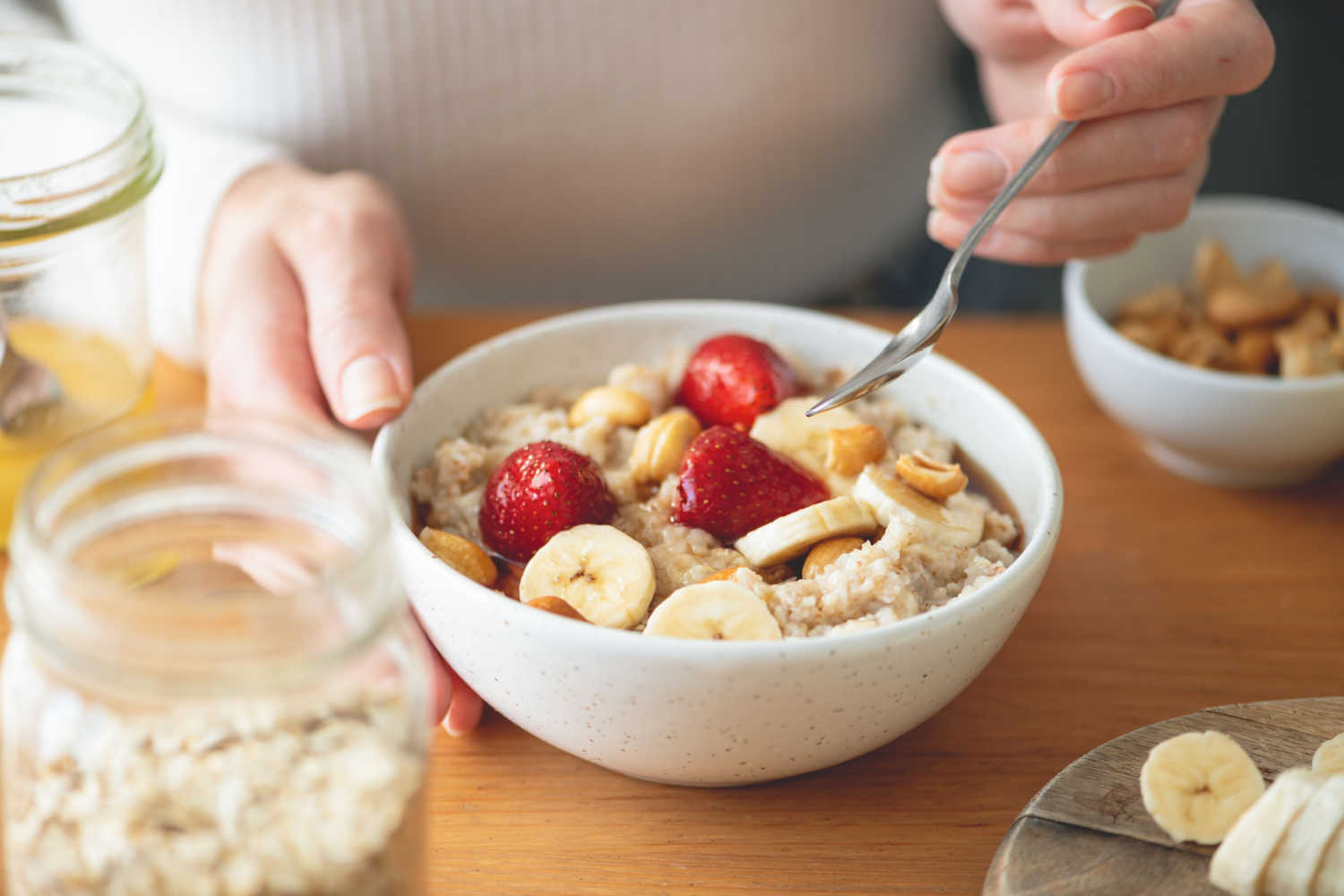 woman having fiber-rich foods during pregnancy