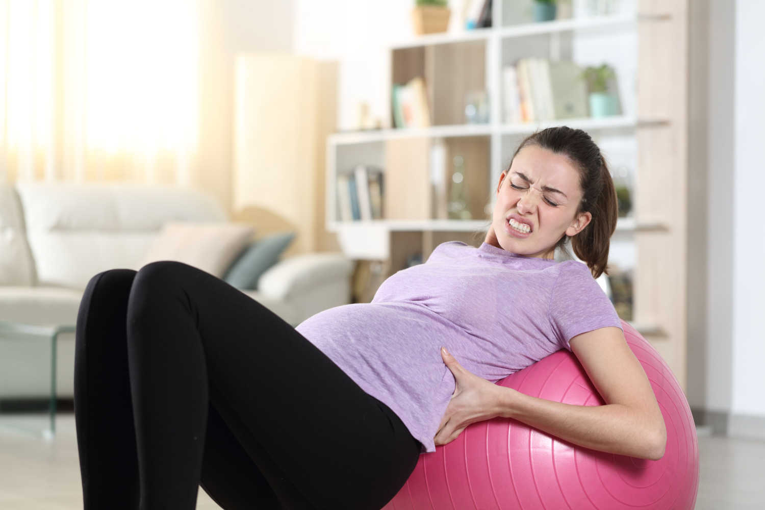 Natural Ways To Manage Labor Pains Being The Parent