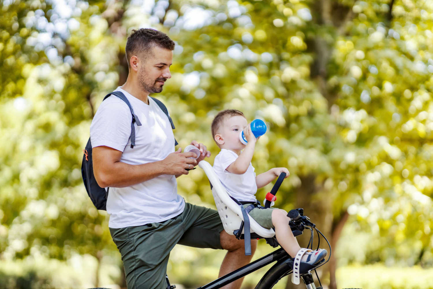 How much water should a toddler drink depends on various factors