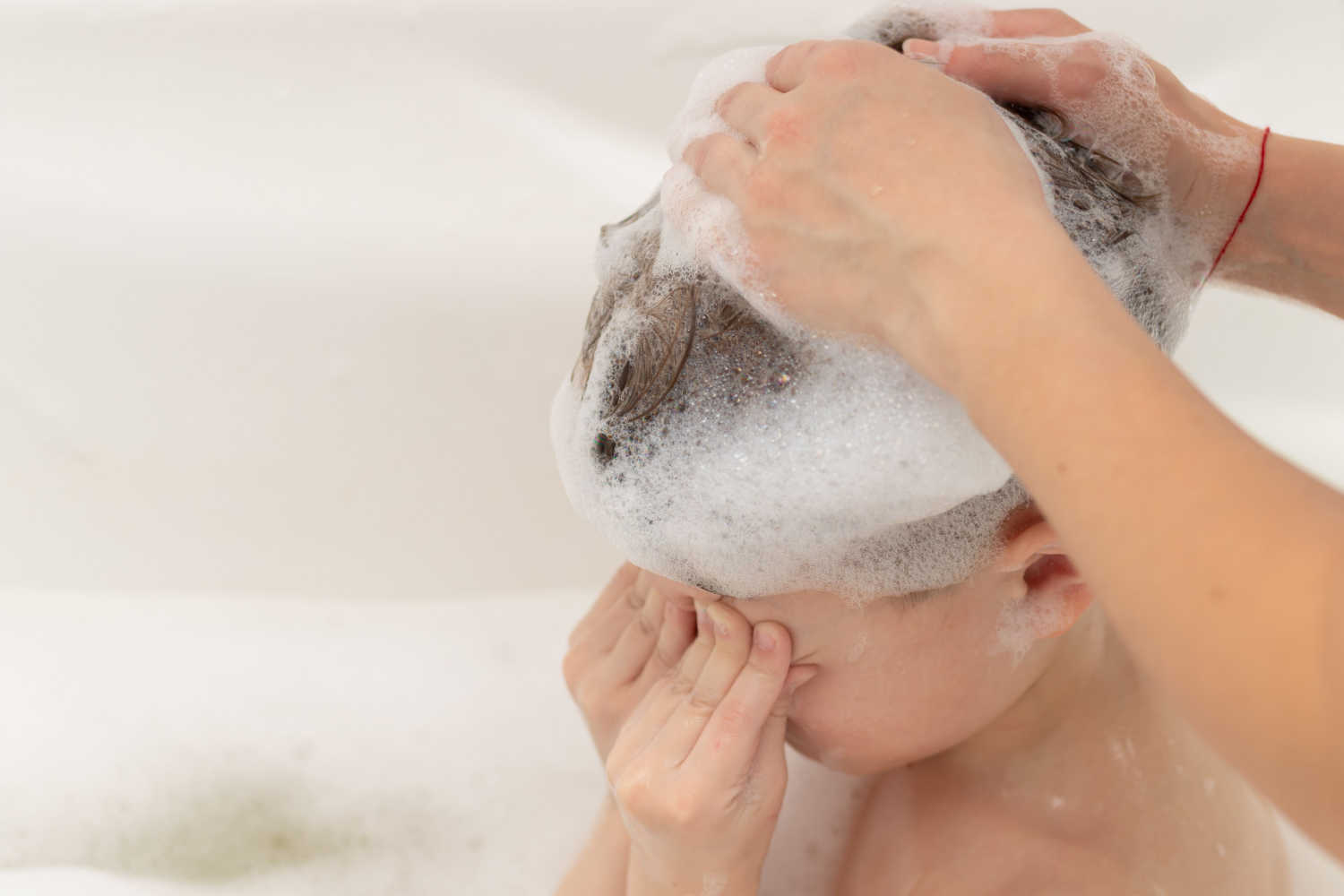 Using excess shampoo is one of the cause of dandruff in toddlers
