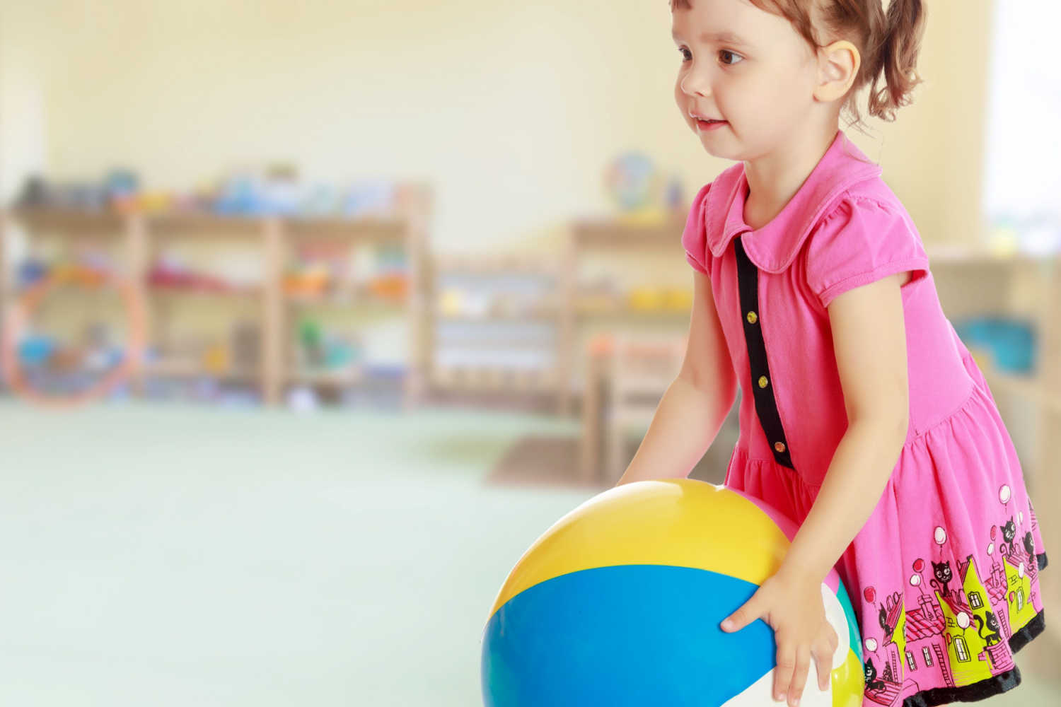 When Can a Toddler Start to Catch a Ball? Being The Parent