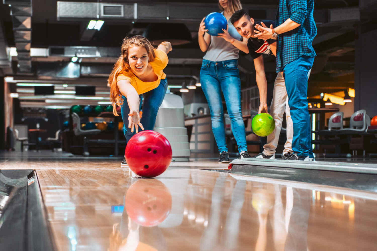 pregnant women bowling