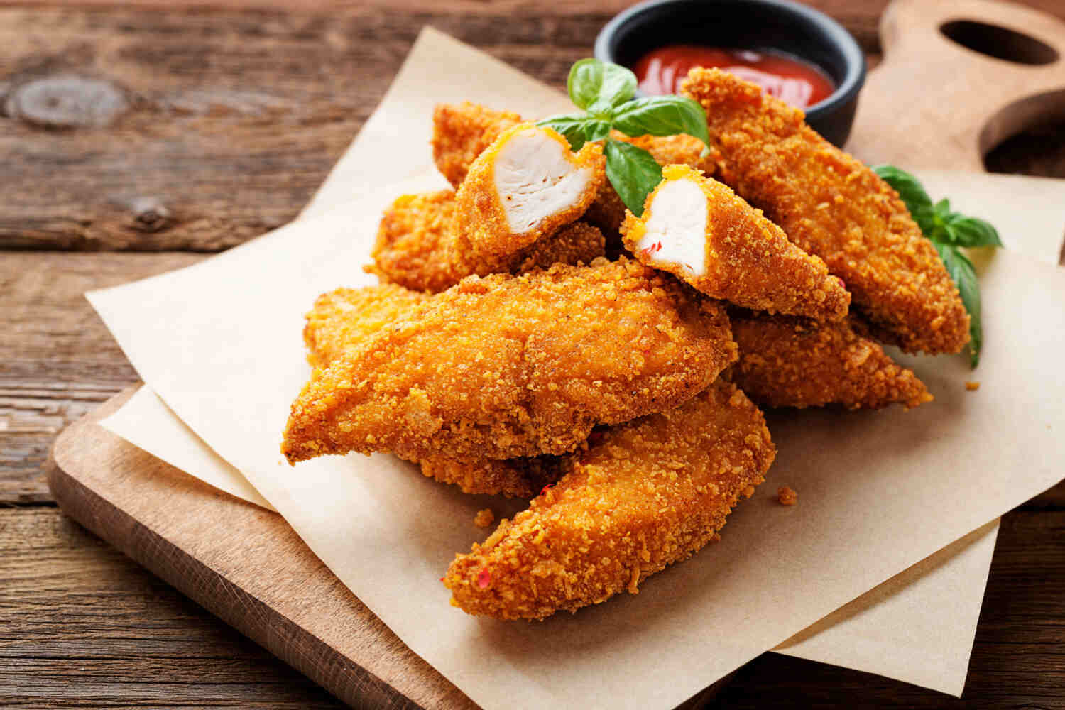 Chicken fingers are a good choice of finger foods for toddlers