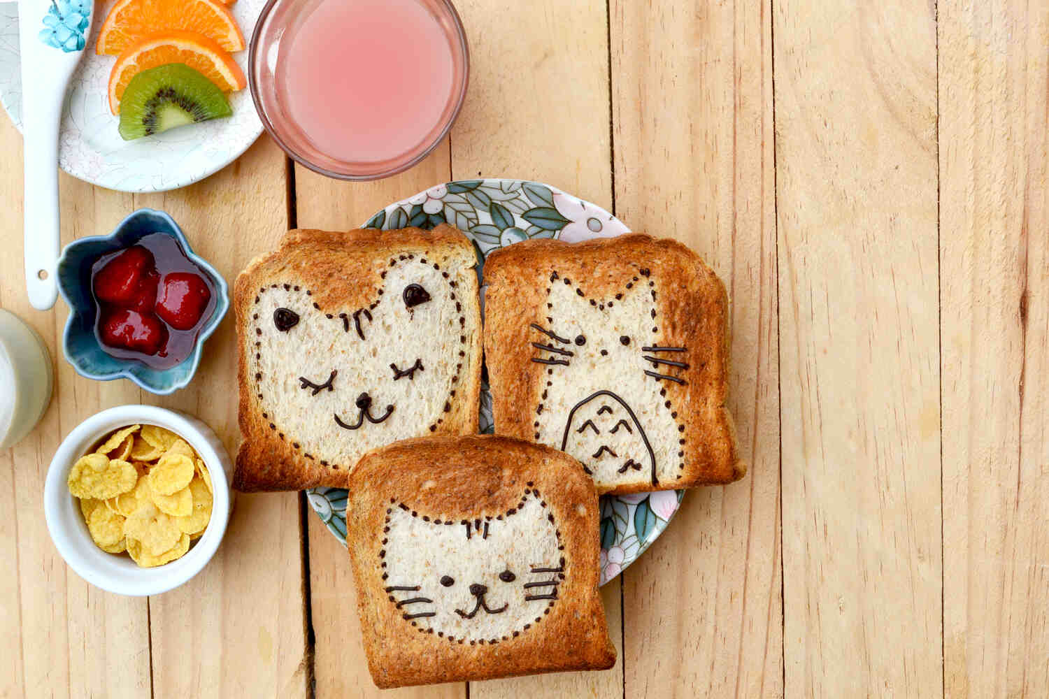 Whole grain bread toasts