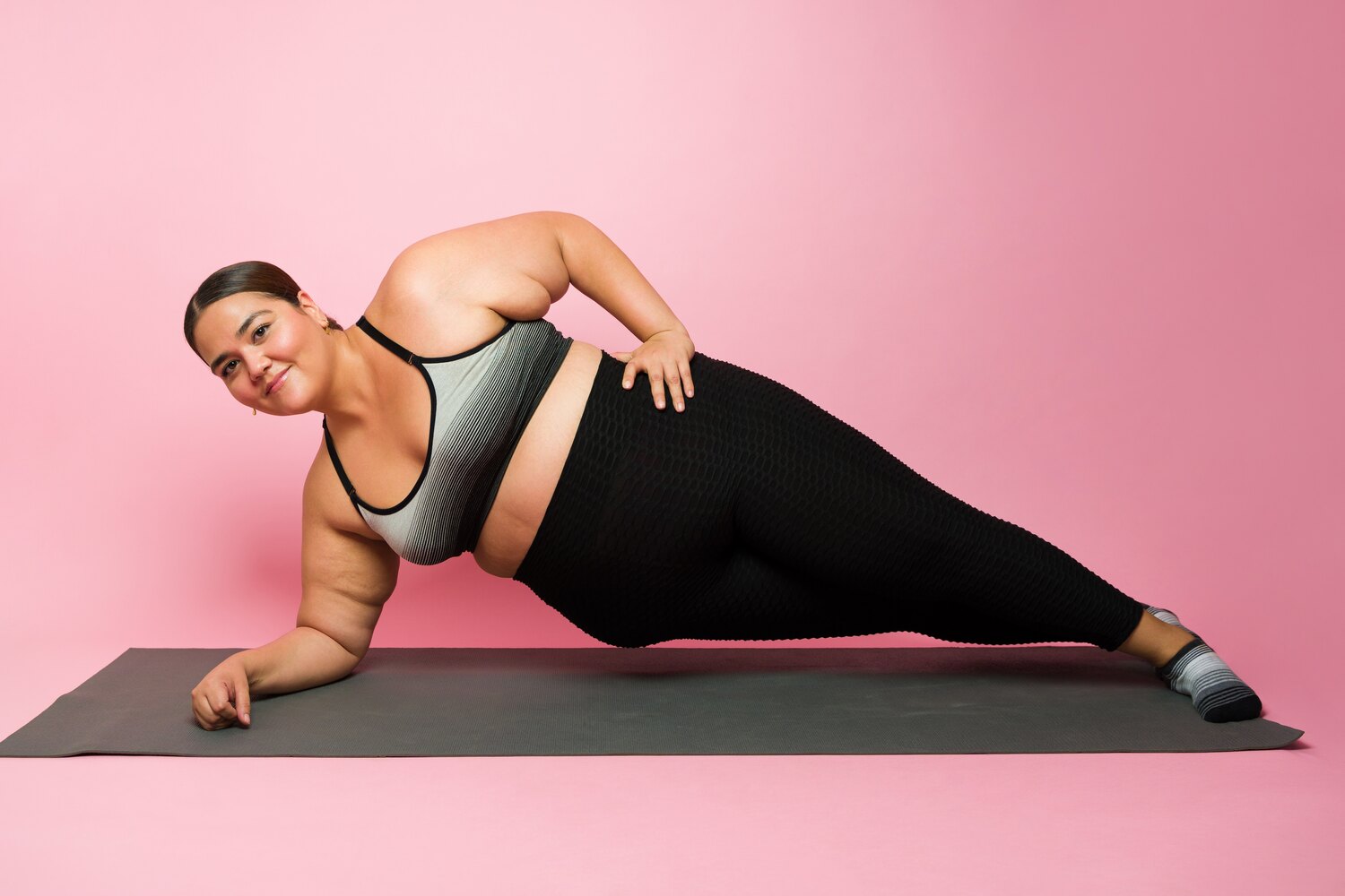 woman side plank