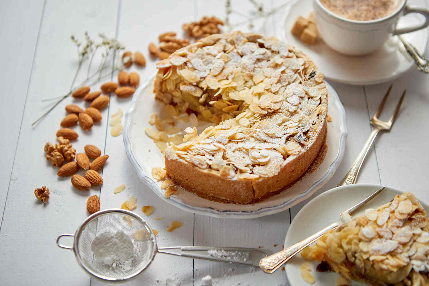 Almond cake