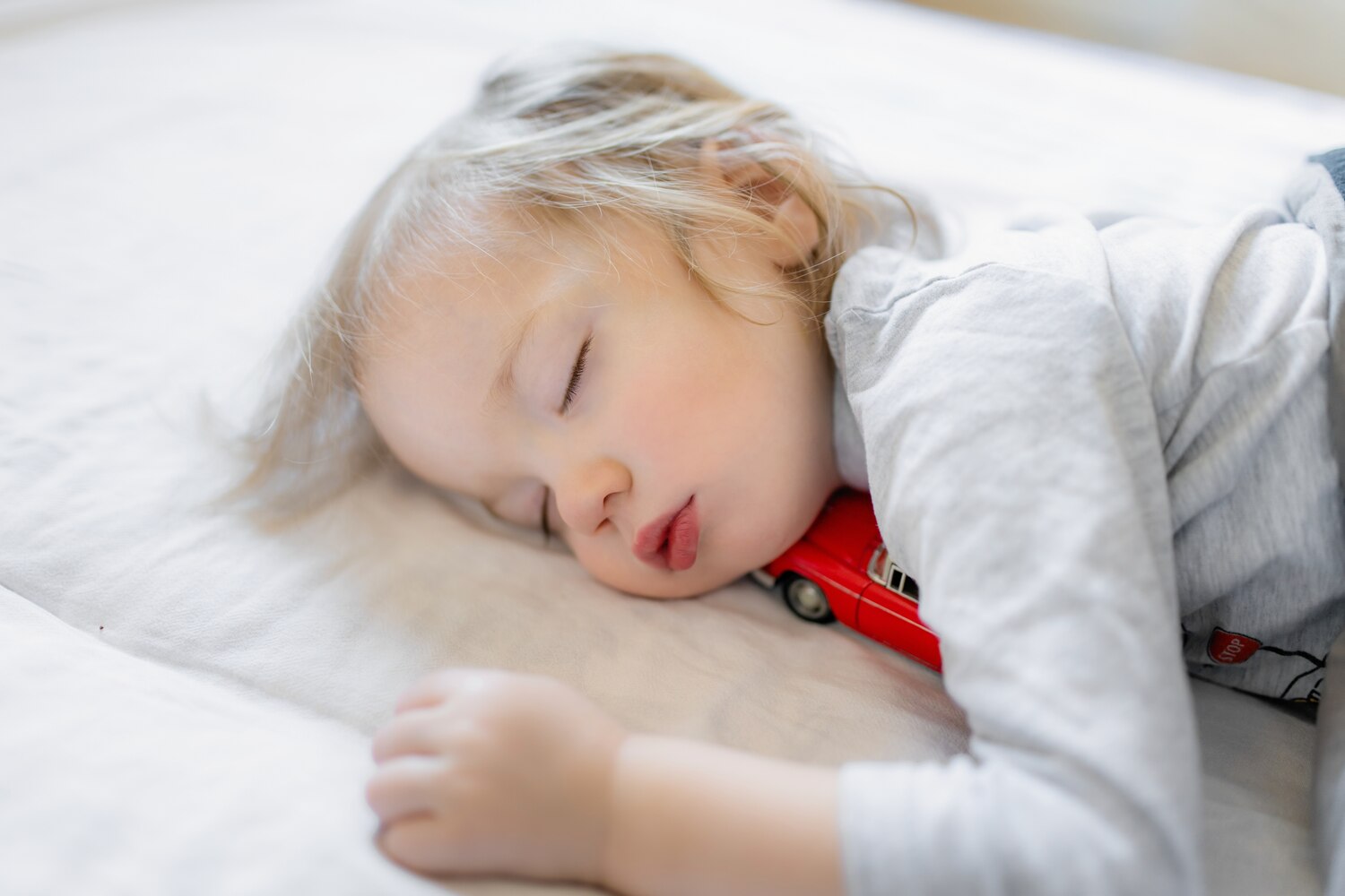 Kids' sleep requirements change as they grow up