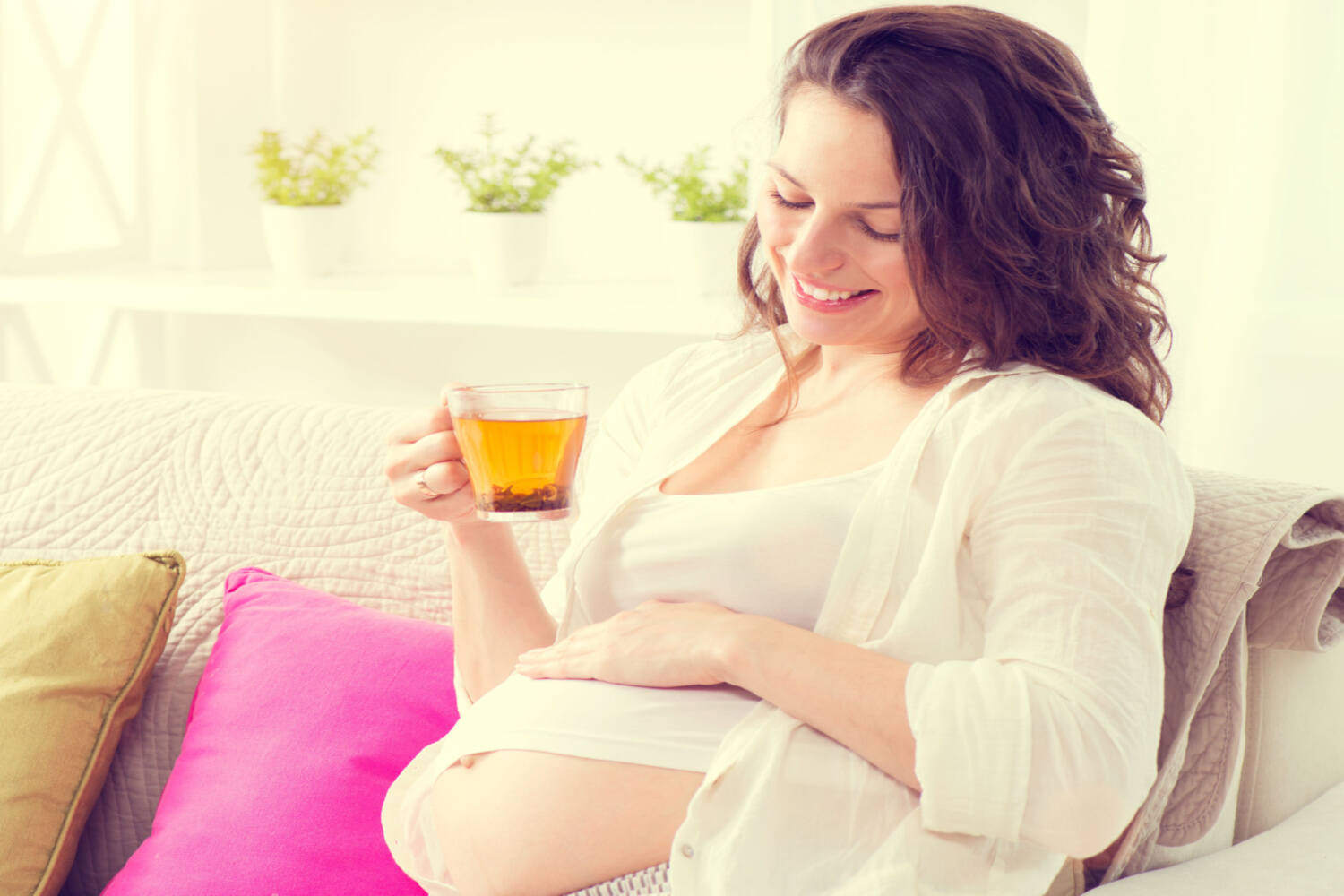 Top 5 Benefits of Drinking Iced Tea During Pregnancy