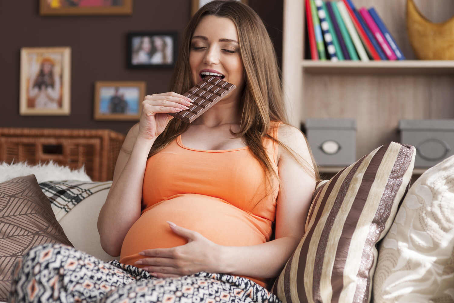 6 Benefits Of Eating Chocolates During Pregnancy