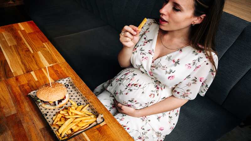 Is It Safe To Eat Fast Food During Pregnancy Being The Parent
